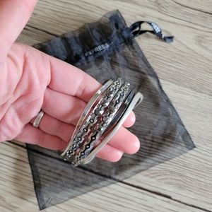 Express silver hematite bangle set